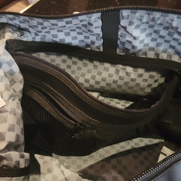 Lululemon Tote - Picture 12 of 17